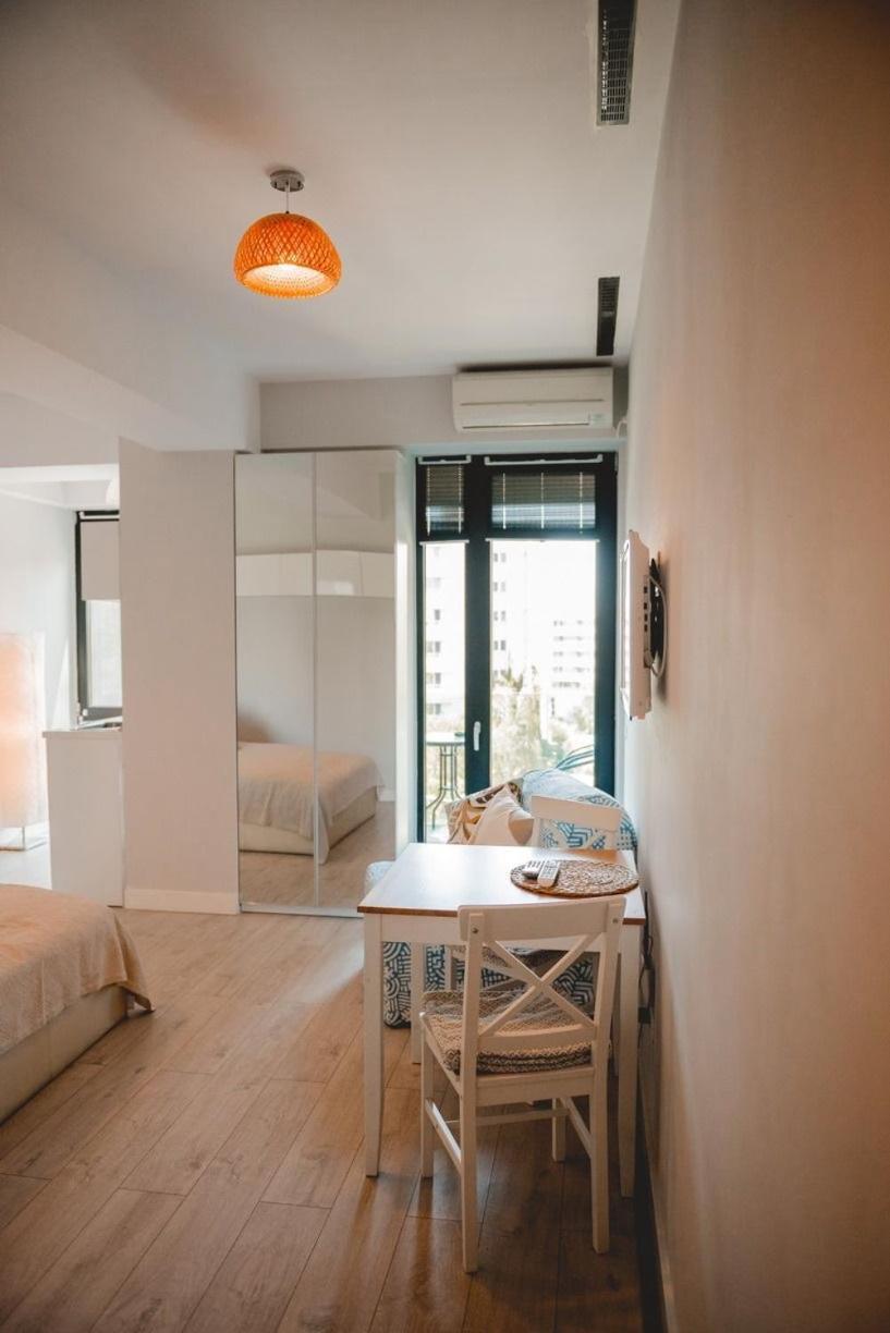 Seaside Studio Blue Bike Mamaia Ngoại thất bức ảnh