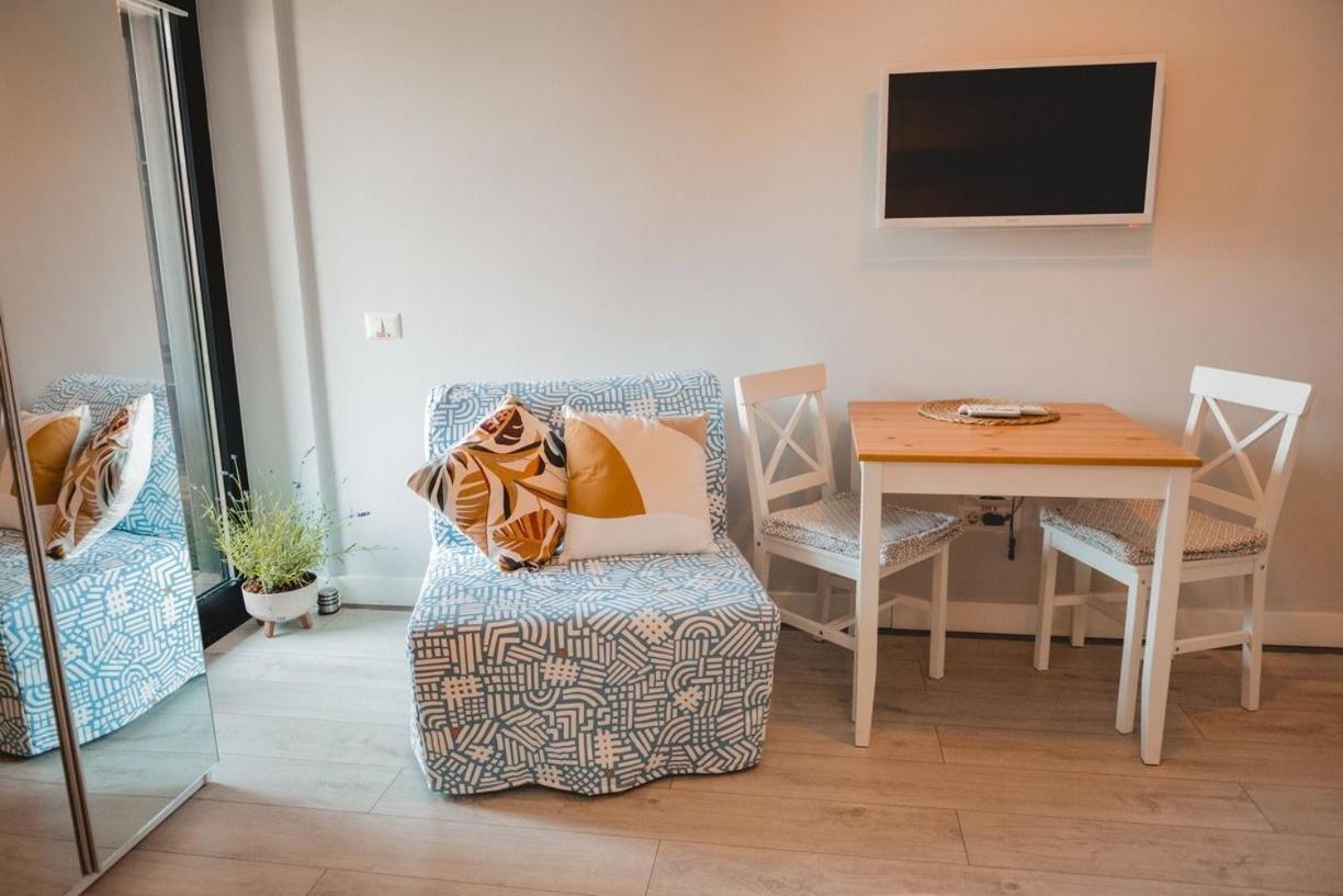 Seaside Studio Blue Bike Mamaia Ngoại thất bức ảnh