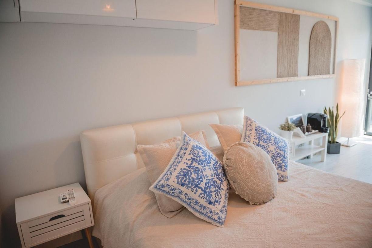 Seaside Studio Blue Bike Mamaia Ngoại thất bức ảnh