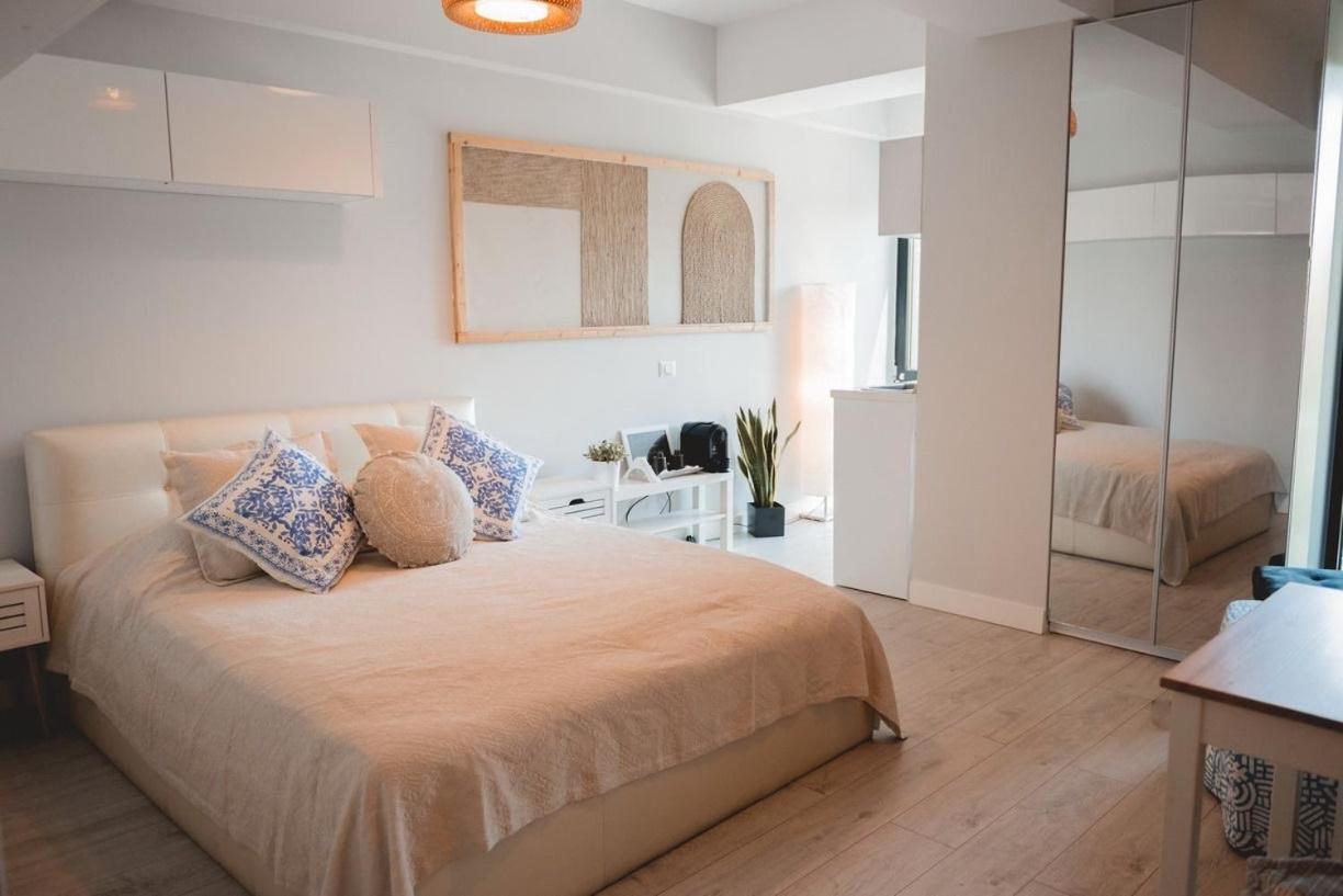 Seaside Studio Blue Bike Mamaia Ngoại thất bức ảnh