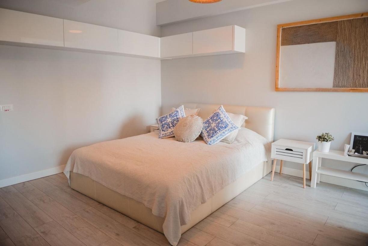 Seaside Studio Blue Bike Mamaia Ngoại thất bức ảnh